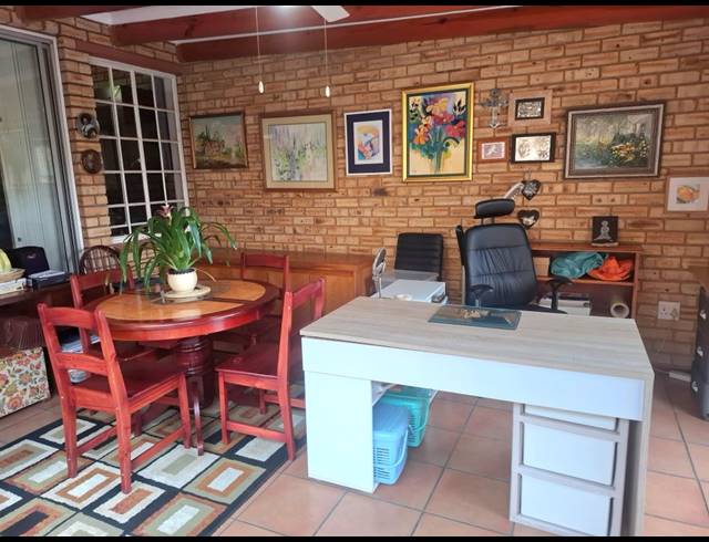3 BEDROOM SECTIONAL TITLE FOR SALE IN NOORDHEUWEL